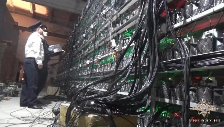 https://strapi.cryptozor.ru/uploads/photo_2580_cda30824fa.jpg